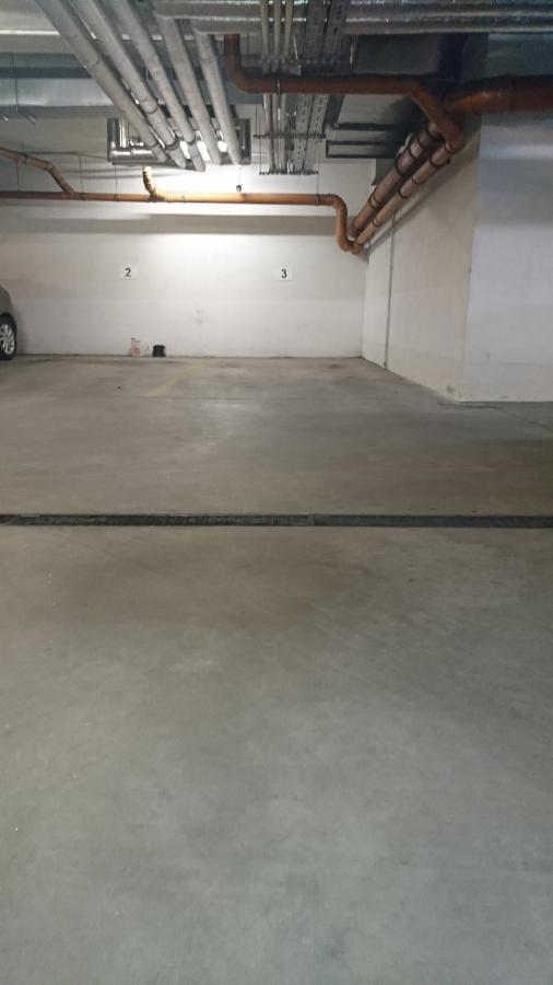 Quiet And Spacious Apartment With Garage Option Красков Екстериор снимка