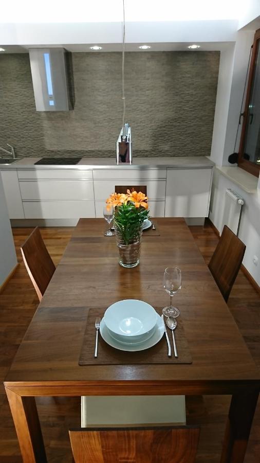 Quiet And Spacious Apartment With Garage Option Красков Екстериор снимка